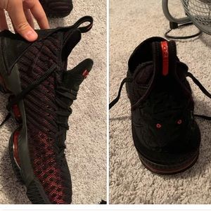 Lebron 16 Basketball Shoes